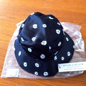 Reversible bucket hat  adult